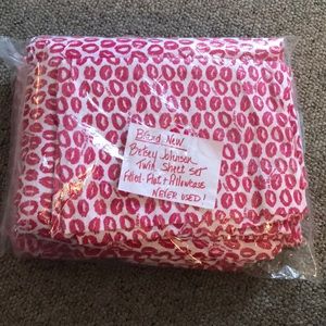 Betsey Johnson lipstick print twin sheets